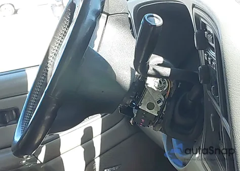 2005 Chevrolet Suburban 1500 Lt z USA, uszkodzony, nr VIN 3GNFK16Z25G290462